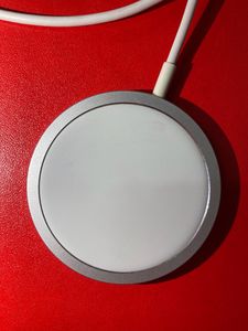 Apple MagSafe Charger (for iPhone, AirPods Pro, Ai