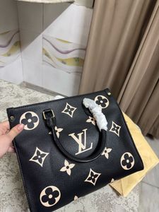 Louis Vuitton OnTheGo MM
