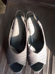 Stylish Black Wedges For Women