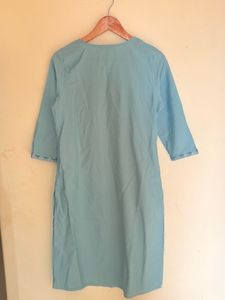 Elegant Blue Embroidered Kurta L Size