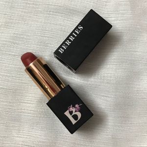 BERRIES LUXURY LIPSTICK (with Magnetic Cap)