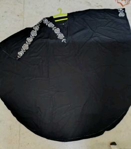 premium saudi abaya with beutiful embroidery