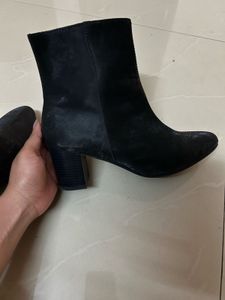 Zudio Suede Pointed Toe Boots