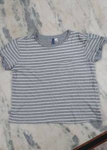 H&M Grey and white Lining T Shirt