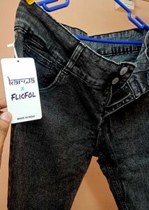 Women Flared Black Jeans Kotty