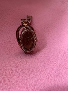 Elegant Women&#39;s Watch