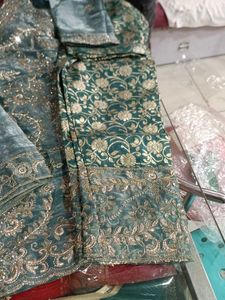 Elegant Teal &amp; Gold Pakistani Suit