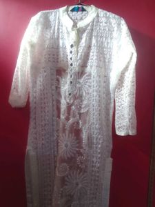Elegant White Embroidered Kurta