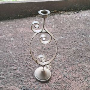 2 Metal Showpieces