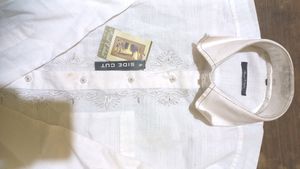 Men&#39;s cotton silk white shirt with embroidery