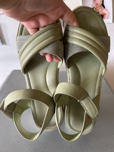 Bata cushion comfit sandals for women