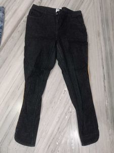 Two Jeans - Comfy &amp; Stylish