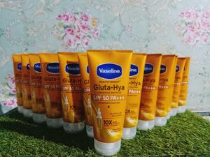 VASELINE GLUTA HYA SUNSCREEN