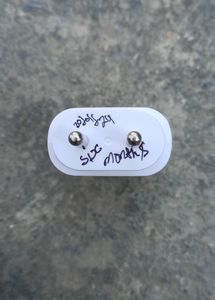 • Samsung Travel Adaptor