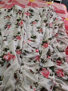 Selling A Combo Of 2 Sarees
