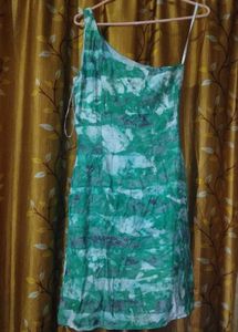 Green One-Shoulder Dress