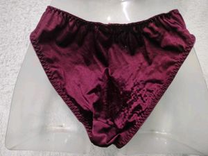 Burgundy 💚Lace Trim Panties