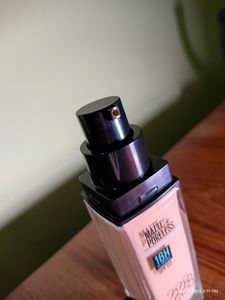 Maybelline New York (Fit Me) Foundation Shade 228(Soft Tan)
