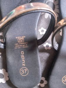 Flat For Women