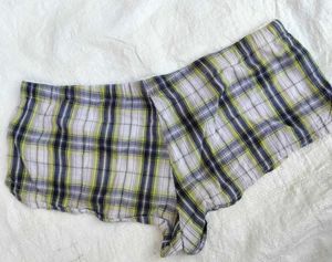 🎁Buy 2 Get 1 item worth Rs.99 free 🎁Plaid Boxer