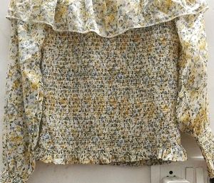 Off Shoulder Crop Leaves Top