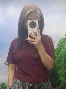 Maroon tshirt