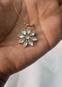 Floral Pendant Necklace