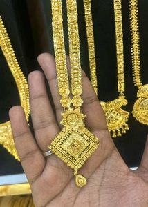 Forming gold jewellery mixed collection