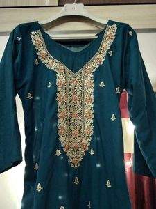 Teal Embroidered Kurta Pant 34- 36B