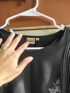 NEERUS Elegant Black kurta