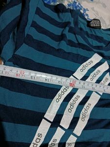Adidas tshirt 32,34 size in