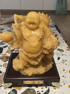 Laughing Buddha Statue
