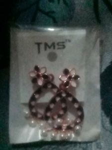 Elegant Floral Drop Earrings