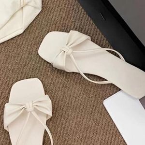 cream Footwear
