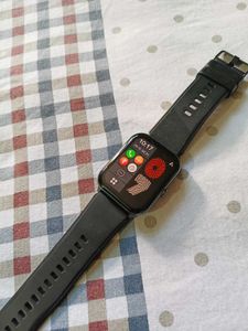 Ambrane Wise Glaze Smartwatch Amoled