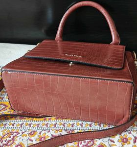 Stylish Brown Handbag
