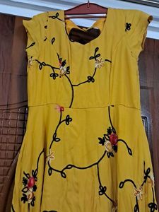 Floral Embroidered Yellow Dress🌻💖