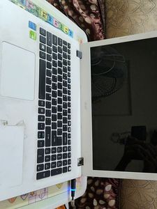 Acer Aspier E-15 16GB RAM 512 GB SSD 2GB GFX