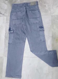 I am selling a grey straight fit jeans