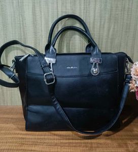 Stylish Black Handbag