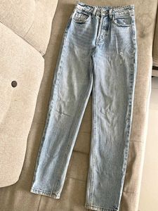 Zara Mom Fit Jeans
