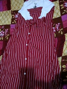 Red Colour Top Back Side Zip And Full Covered Neck