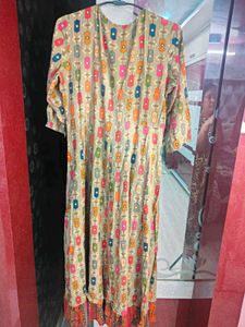 Ethnic DressGown With Free 💄&amp; hair Accesso
