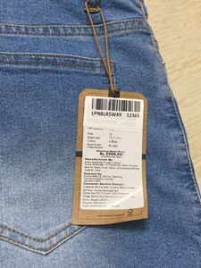 Straight Leg Blue Jeans - mom Fit