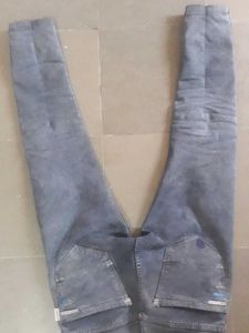 fashionic pants with cuts
