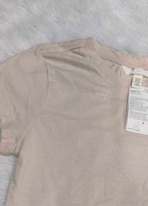 🔥H&amp;M Beige Crewneck Tshirt🔥
