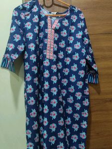 2 Women Kurta Set