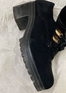 Black Ribbon Accent Casual Shoes