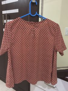 Stylish ONLY Printed Top