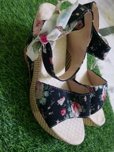 Floral Beautifull Wedge Sandals